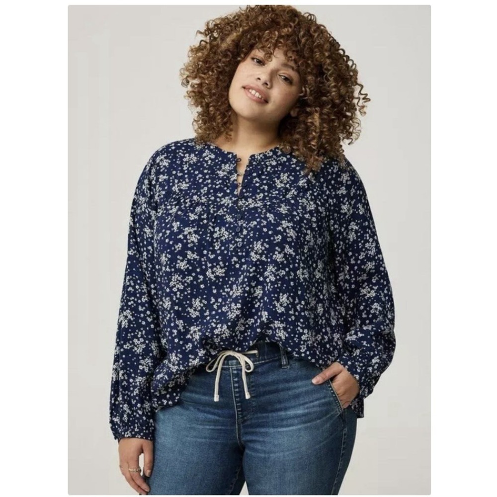 Torrid Navy Blue‎ White Floral Relaxed Button Pullover Blouse Size 1X